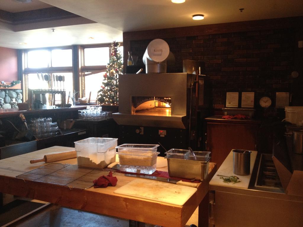 Howe Sound Inn & Brewing Company スカーミッシュ エクステリア 写真