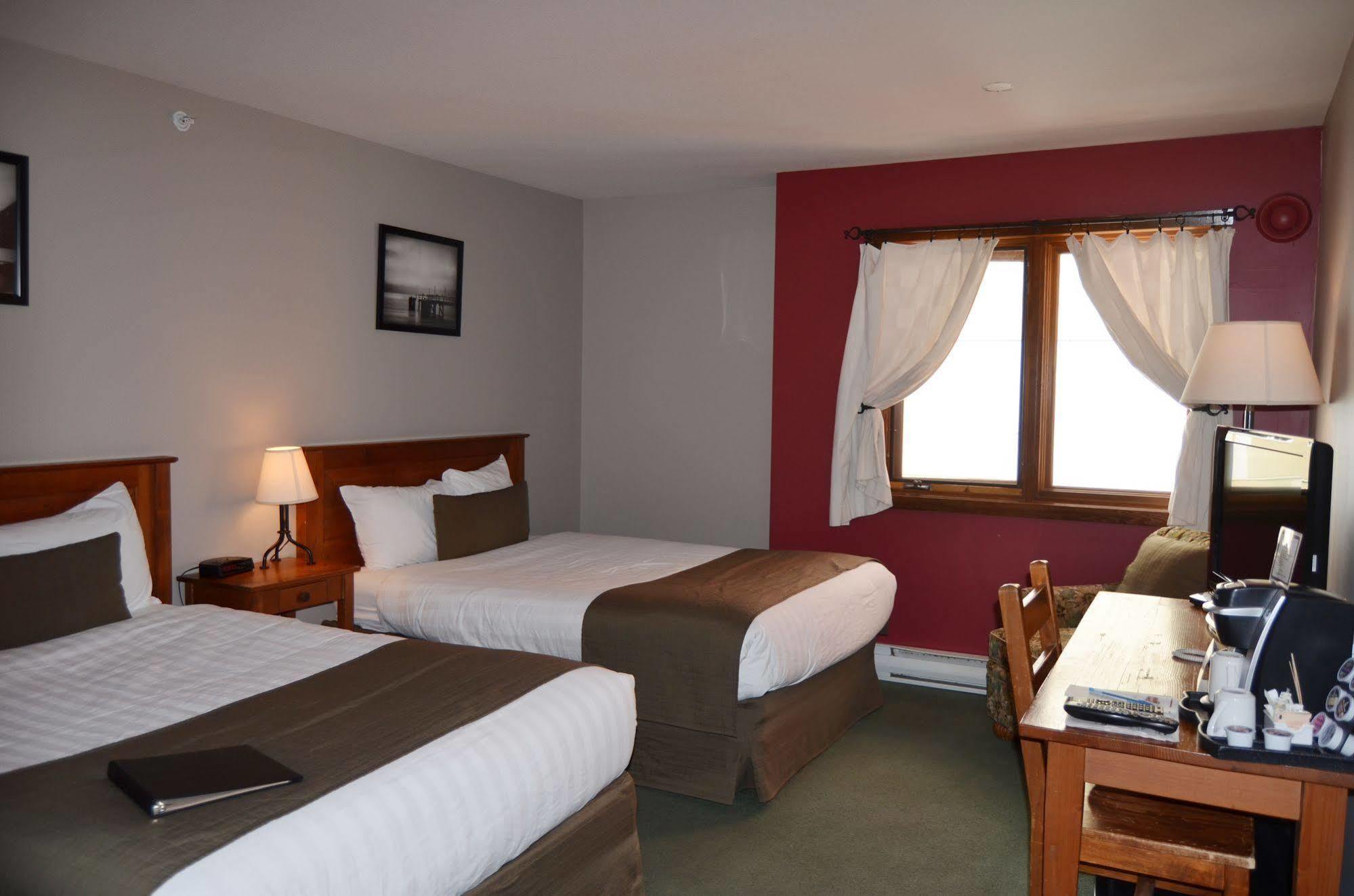 Howe Sound Inn & Brewing Company スカーミッシュ エクステリア 写真